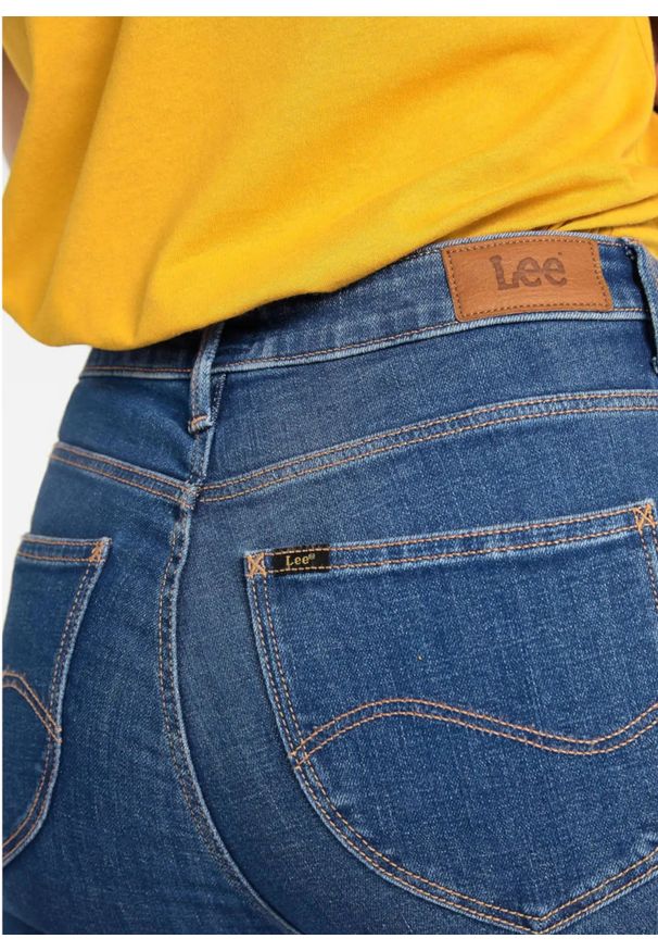 Lee - LEE SCARLETT SKINNY HIGH WAIST DAMSKIE SPODNIE JEANSOWE BRIGHT STONE L626MANS 112114276. Stan: podwyższony
