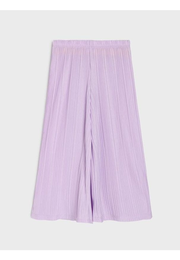 Sinsay - Spodnie plisowane z elastycznym pasem - fioletowy. Kolor: fioletowy