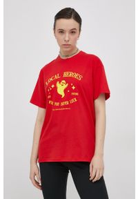 Local Heroes T-shirt kolor czerwony. Okazja: na co dzień. Kolor: czerwony. Wzór: nadruk. Styl: casual