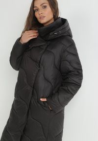 Born2be - Czarna Kurtka Pikowana Płaszcz Heosie. Kolor: czarny. Sezon: zima, jesień #6