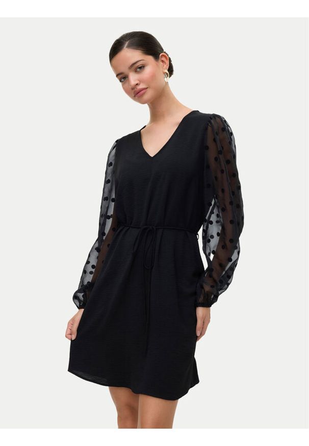 Vero Moda Sukienka koktajlowa Alva 10337473 Czarny Regular Fit. Kolor: czarny. Materiał: syntetyk. Styl: wizytowy