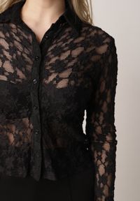 Born2be - Czarna Koszula Ozdobiona Koronką Lanelv. Okazja: na co dzień. Kolor: czarny. Materiał: koronka. Wzór: aplikacja, koronka. Styl: casual, klasyczny #2