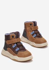 Born2be - Brązowe Botki Sportowe z Rzepem Pollacce. Okazja: na uczelnię, na co dzień. Kolor: brązowy. Materiał: jeans. Styl: sportowy #3