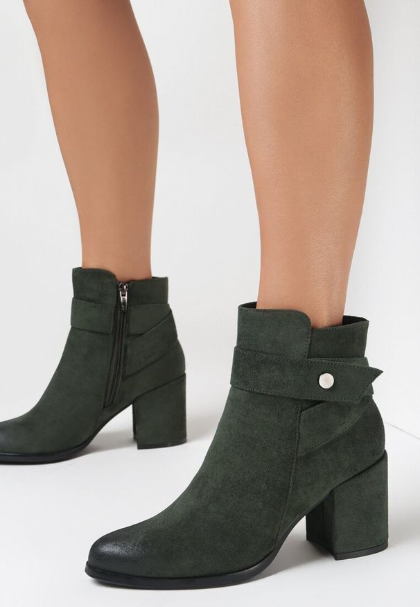Born2be - Zielone Botki na Słupku z Paskiem Phaenale. Wysokość cholewki: za kostkę. Zapięcie: pasek. Kolor: zielony. Materiał: zamsz. Szerokość cholewki: normalna. Wzór: jednolity. Obcas: na słupku. Styl: elegancki