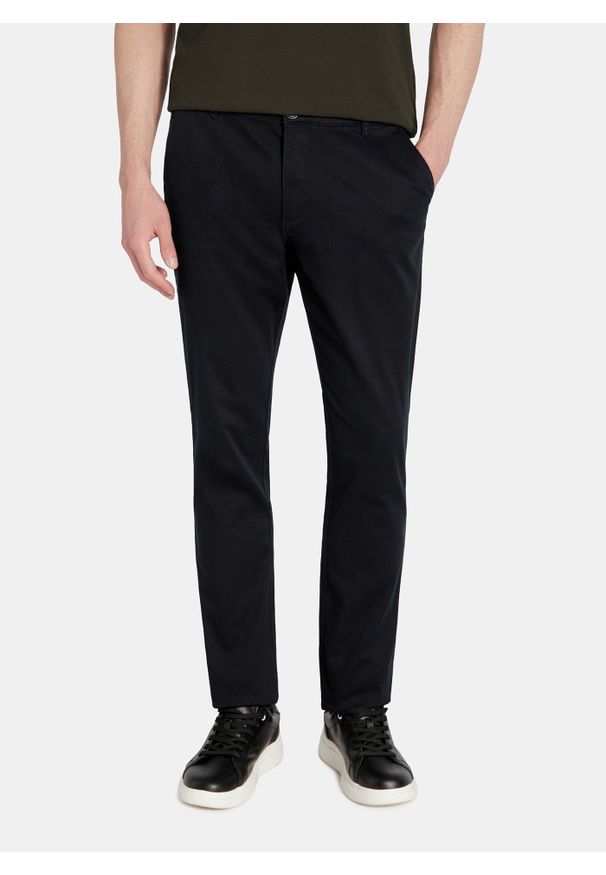 Pako Lorente - PAKO LORENTE - Granatowe spodnie męskie. Okazja: na co dzień. Kolor: niebieski. Materiał: bawełna, elastan. Sezon: wiosna. Styl: casual