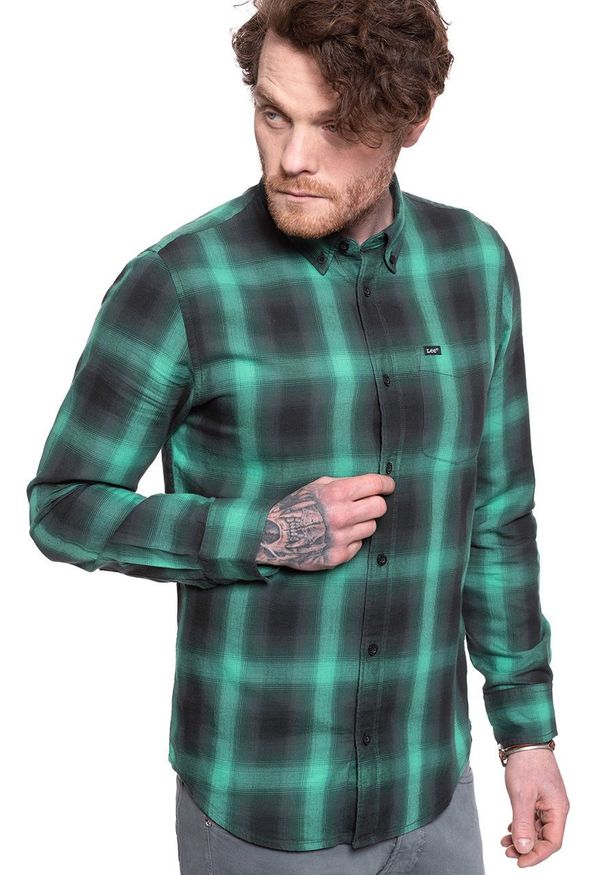 Lee - KOSZULA MĘSKA W KRATĘ LEE BUTTON DOWN AGATE GREEN L880BFNB 112123001. Typ kołnierza: button down