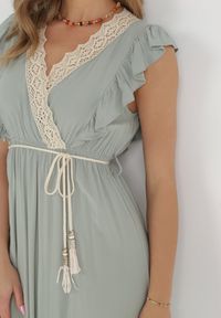 Born2be - Miętowa Sukienka Lasthusa. Kolor: miętowy. Materiał: koronka. Długość rękawa: bez rękawów. Sezon: lato. Typ sukienki: kopertowe. Styl: boho, wakacyjny. Długość: mini #6