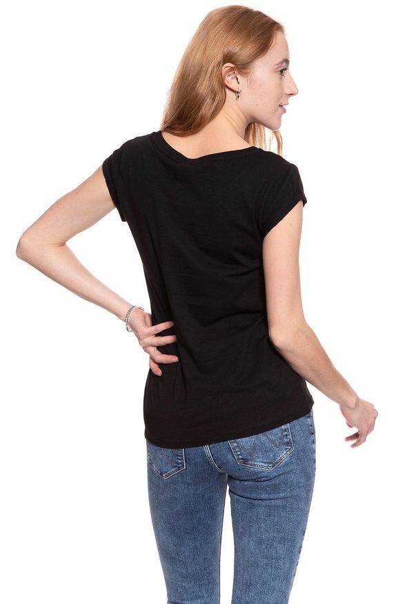 Wrangler - WRANGLER T SHIRT DAMSKI I LOVE TEE BLACK W700LEA01 112130872. Okazja: na co dzień. Wzór: nadruk. Styl: casual