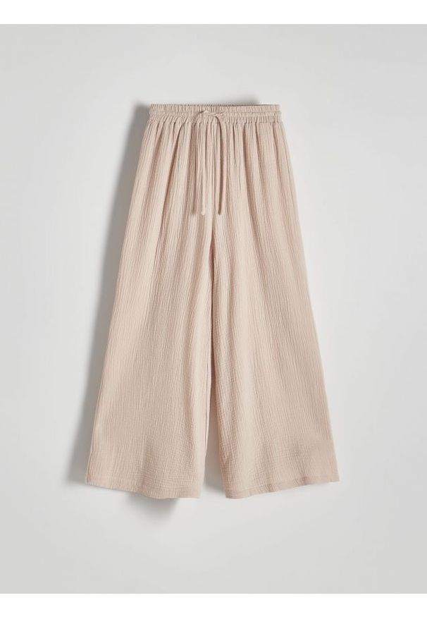 Reserved - Spodnie culotte - kremowy. Kolor: kremowy. Materiał: bawełna, tkanina