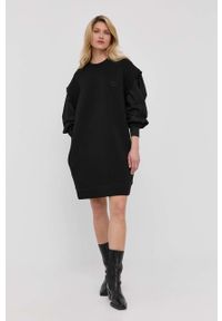 TwinSet - Twinset sukienka kolor czarny mini oversize. Kolor: czarny. Długość rękawa: długi rękaw. Typ sukienki: oversize. Długość: mini