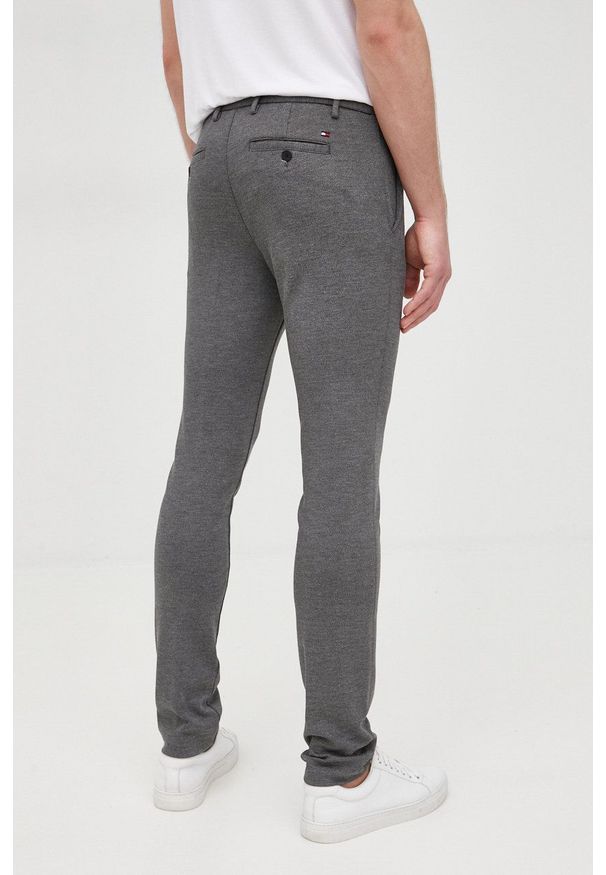 TOMMY HILFIGER - Tommy Hilfiger spodnie BLEECKER męskie kolor szary w fasonie chinos. Kolor: szary. Materiał: dzianina