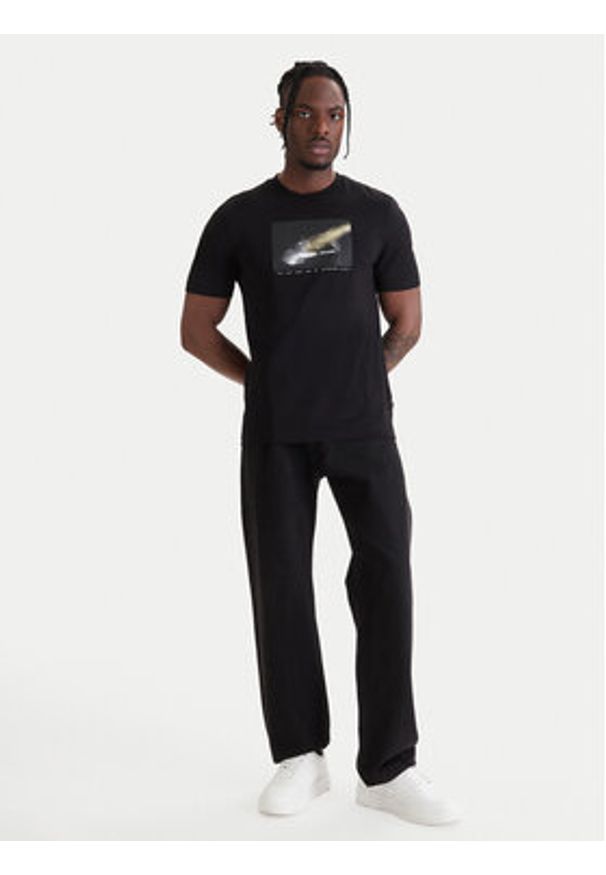 BOSS T-Shirt Dj 50561846 Czarny Regular Fit. Kolor: czarny. Materiał: bawełna