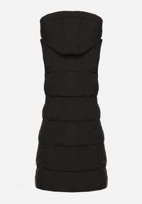 Born2be - Czarna Pikowana Kamizelka z Odpinanym Kapturem Mavalie. Kolor: czarny. Materiał: jeans. Wzór: aplikacja. Styl: elegancki #4