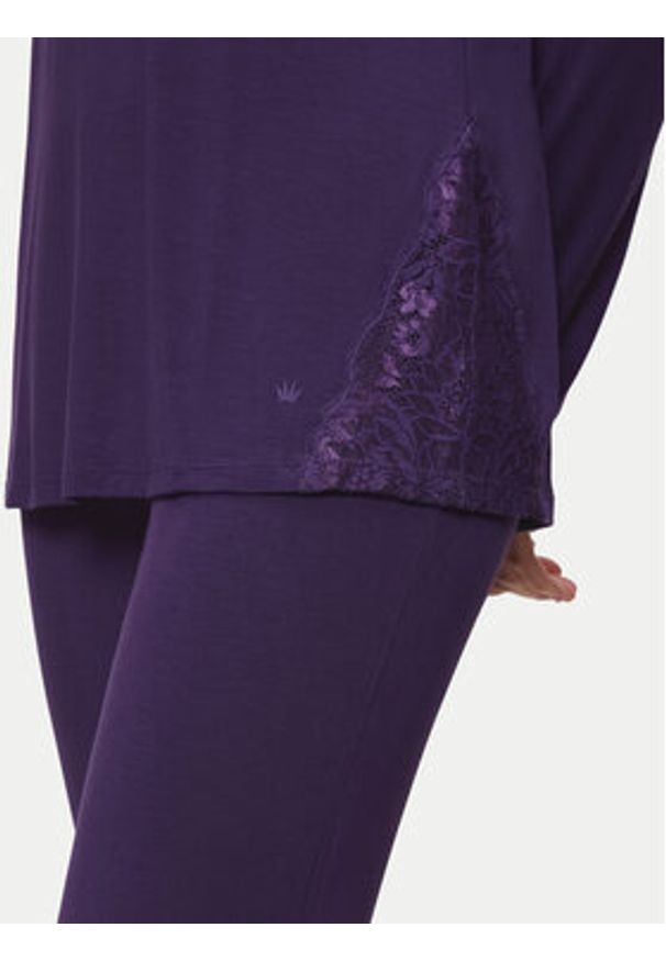 Triumph Piżama Timeless Sensuality 10221061 Fioletowy Regular Fit. Kolor: fioletowy