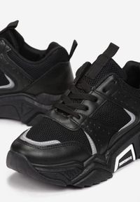 Born2be - Czarne Sneakersy Fragaria. Wysokość cholewki: przed kostkę. Kolor: czarny. Materiał: materiał. Szerokość cholewki: normalna. Wzór: aplikacja #3