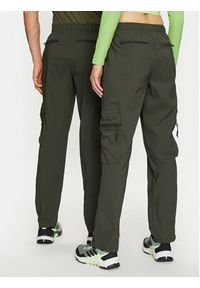 Rains Spodnie materiałowe Tomar Pants Regular 19300 Zielony Regular Fit. Kolor: zielony. Materiał: syntetyk #4