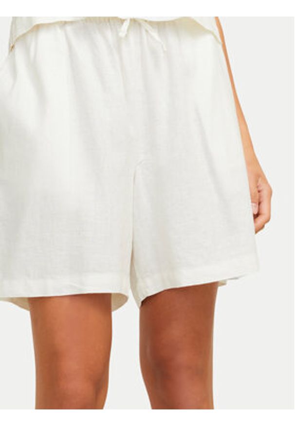 JJXX Szorty materiałowe Breeze 12269727 Biały Relaxed Fit. Kolor: biały. Materiał: wiskoza, len