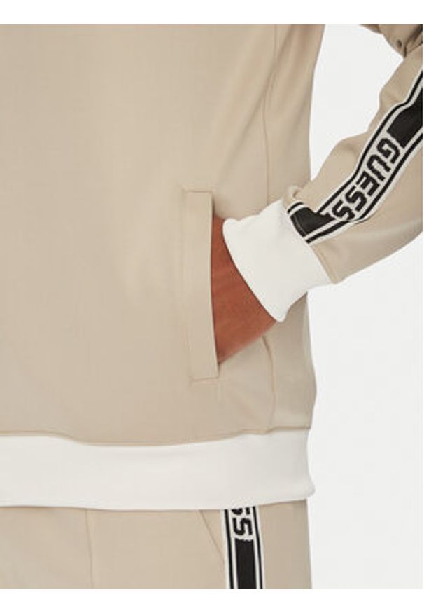 Guess Bluza Z5YQ21 KCRU2 Beżowy Regular Fit. Kolor: beżowy. Materiał: syntetyk