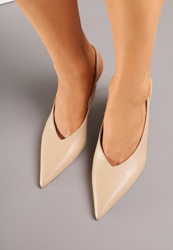 Renee - Ciemnobeżowe Sandały Vices Slingback na Obcasie Tilarina. Okazja: na co dzień. Kolor: beżowy. Obcas: na obcasie. Styl: elegancki, casual. Wysokość obcasa: średni
