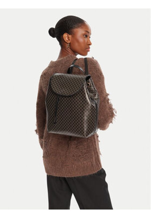 Calvin Klein Plecak Emblem Aop Flap Backpack LV04F3271G Czarny. Kolor: czarny. Materiał: skóra