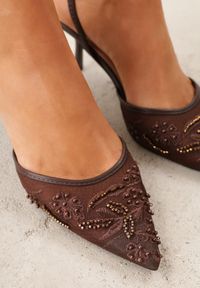 Renee - Brązowe Siateczkowe Czółenka na Szpilce z Haftami i Perełkami Branira. Okazja: na imprezę. Zapięcie: pasek. Kolor: brązowy. Wzór: haft. Obcas: na szpilce. Styl: elegancki #3