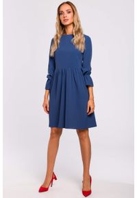 Sukienki.shop - Sukienka elegancka rozkloszowana z falbaną niebieska. Okazja: na co dzień. Kolor: niebieski. Materiał: materiał, tkanina, elastan. Wzór: gładki. Typ sukienki: oversize, rozkloszowane. Styl: elegancki #4