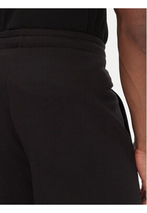Just Cavalli Szorty sportowe 78OADT07 Czarny Regular Fit. Kolor: czarny. Materiał: bawełna. Styl: sportowy