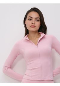 Reserved - Bluza z suwakiem - pastelowy róż. Kolor: różowy. Materiał: dzianina #1