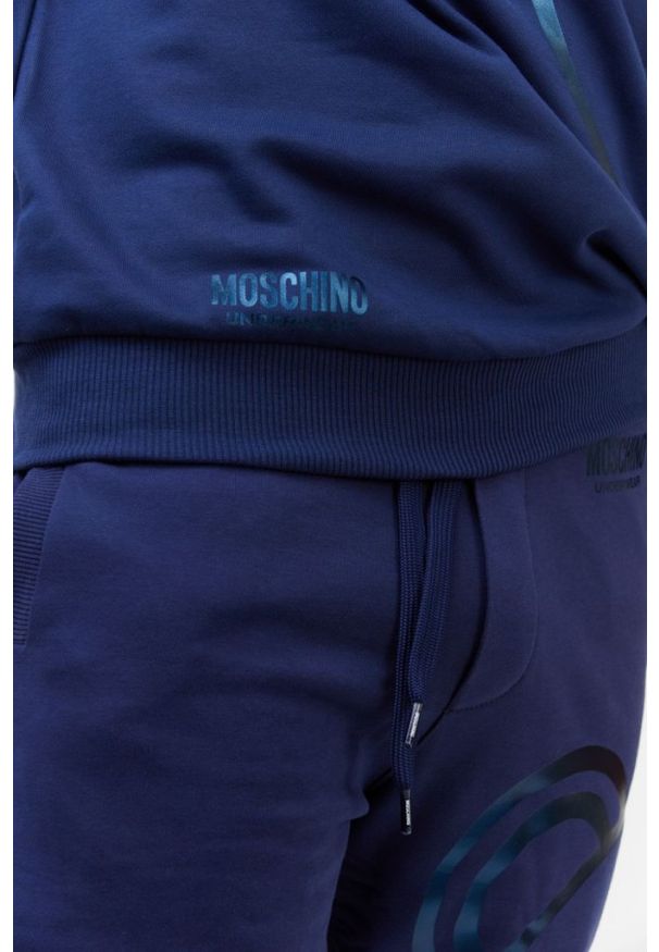 MOSCHINO Granatowa bluza męska z misiem, Rozmiar L. Kolor: niebieski. Materiał: prążkowany. Wzór: nadruk