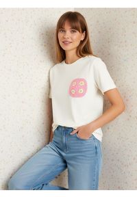 Sinsay - Koszulka z plecioną kieszenią - kremowy. Kolor: kremowy #1