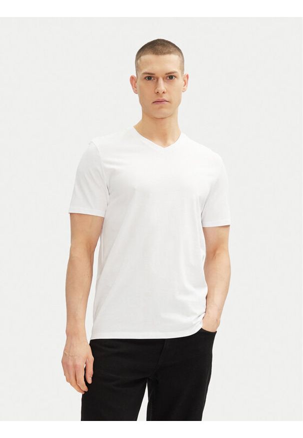 Calvin Klein Jeans T-Shirt LV040HM298 Biały Regular Fit. Kolor: biały. Materiał: bawełna