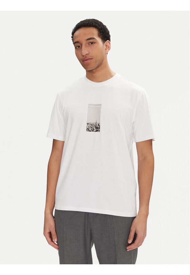 Jack & Jones T-Shirt Pacer Photo 12273775 Biały Relaxed Fit. Kolor: biały. Materiał: bawełna