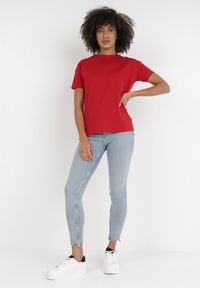 Born2be - Bordowy T-shirt Anteira. Kolor: czerwony. Materiał: bawełna, dzianina. Długość: krótkie. Wzór: gładki. Styl: klasyczny #6