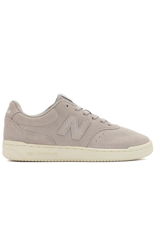 Buty New Balance BB80SLG - szare. Kolor: szary. Materiał: guma, materiał, skóra, syntetyk. Szerokość cholewki: normalna