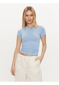 Gina Tricot T-Shirt 21287 Błękitny Slim Fit. Kolor: niebieski. Materiał: wiskoza