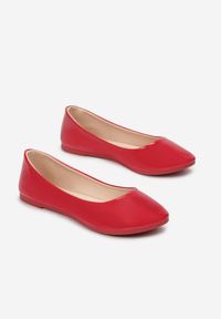 Renee - Czerwone Balerinki Nysaxise. Nosek buta: okrągły. Kolor: czerwony. Materiał: lakier. Wzór: jednolity. Obcas: na płaskiej podeszwie #4