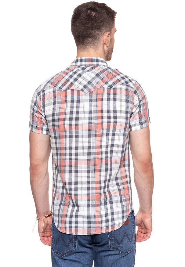 Wrangler - KOSZULA MĘSKA KRÓTKI RĘKAW WRANGLER SS WESTERN SHIRT GLOW ORANGE W5A246D48 112129999. Długość rękawa: krótki rękaw. Długość: krótkie. Wzór: kratka