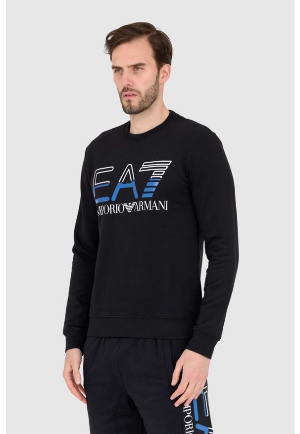 EA7 Emporio Armani - EA7 Czarna bluza męska z niebieskim logo, Rozmiar S. Kolor: czarny