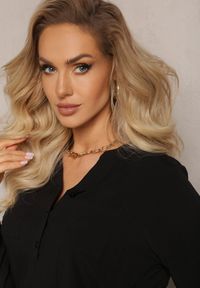 Renee - Czarna Bluzka z Wiskozy z Kieszeniami i Guzikami przy Dekolcie Somaile. Kolor: czarny. Materiał: wiskoza. Długość rękawa: długi rękaw. Długość: długie #3