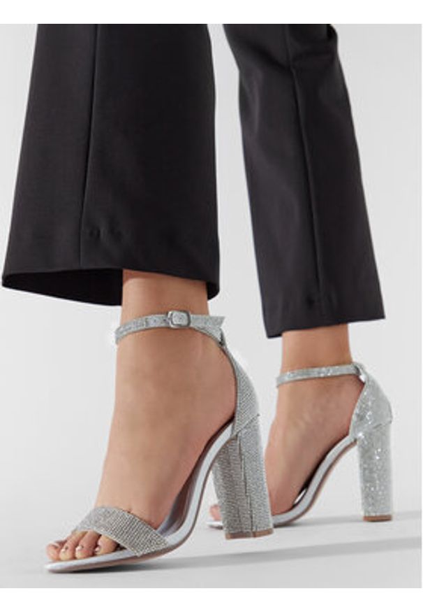 Steve Madden Sandały Carrson-R SM11000371-02003-968 Srebrny. Kolor: srebrny. Materiał: syntetyk