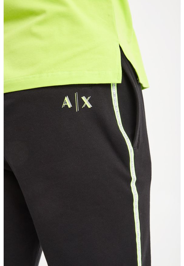 Armani Exchange - SPODNIE DRESOWE armani exchange. Materiał: dresówka