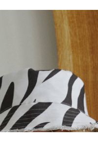 LESHKA - Bawełniany kapelusz Zebra Bucket Hat. Kolor: czarny. Materiał: bawełna. Wzór: motyw zwierzęcy #3