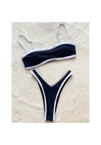 Intica - Dwuczęściowy strój kąpielowy z odważnym wycięciem Fransien. Kolor: czarny. Materiał: tkanina #1