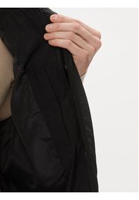 Calvin Klein Jeans Kamizelka J30J324075 Czarny Regular Fit. Kolor: czarny. Materiał: syntetyk
