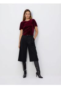 Reserved - Bluzka z bufiastymi rękawami - czerwony. Kolor: czerwony. Materiał: welur, dzianina #1