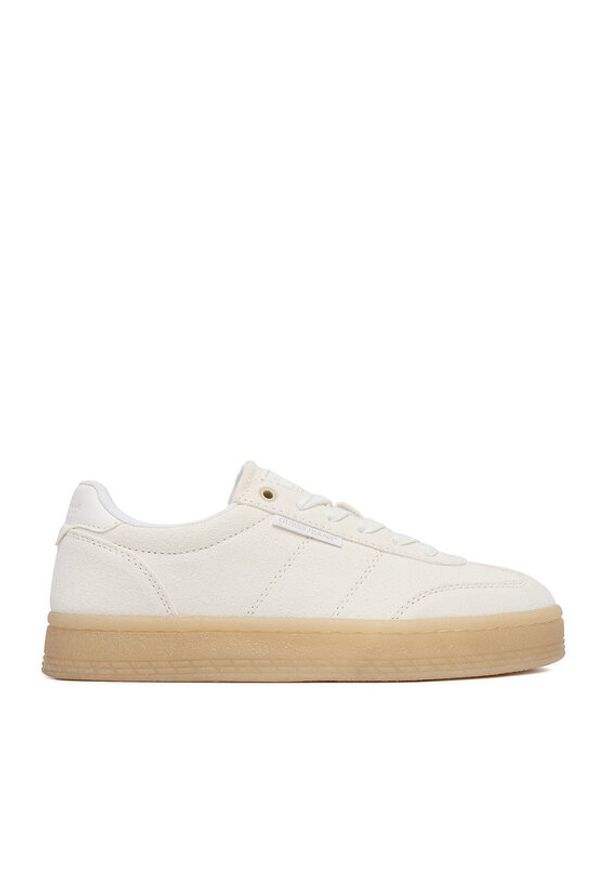 Guess Jeans Sneakersy CWBEO-V12-1219-25WC1051 Kremowy. Kolor: kremowy. Materiał: skóra, zamsz