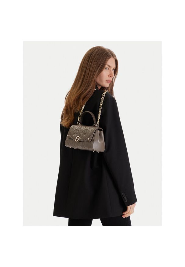 Torebka Aigner. Kolor: brązowy