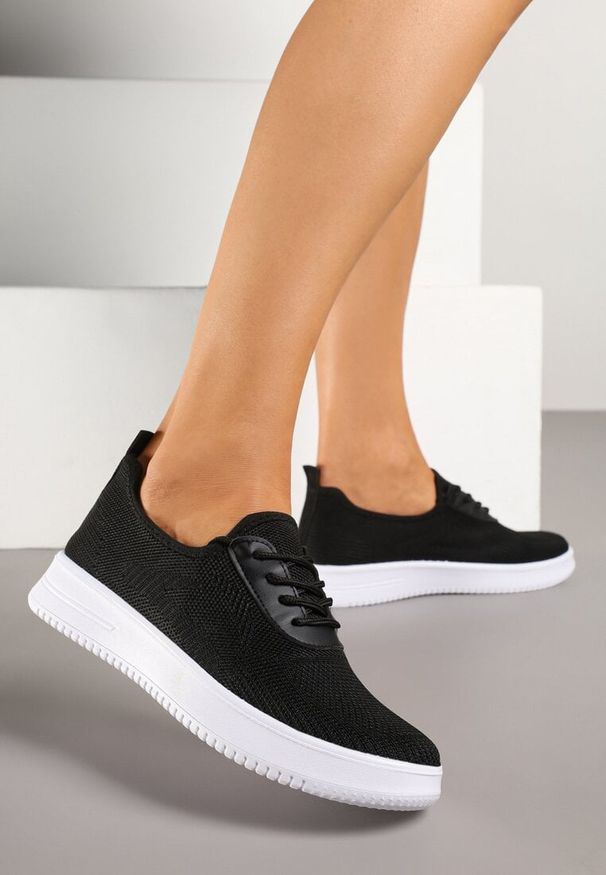 Renee - Czarne Siateczkowe Buty Sportowe Sneakersy Eravessa. Okazja: na co dzień. Kolor: czarny. Materiał: jeans, materiał