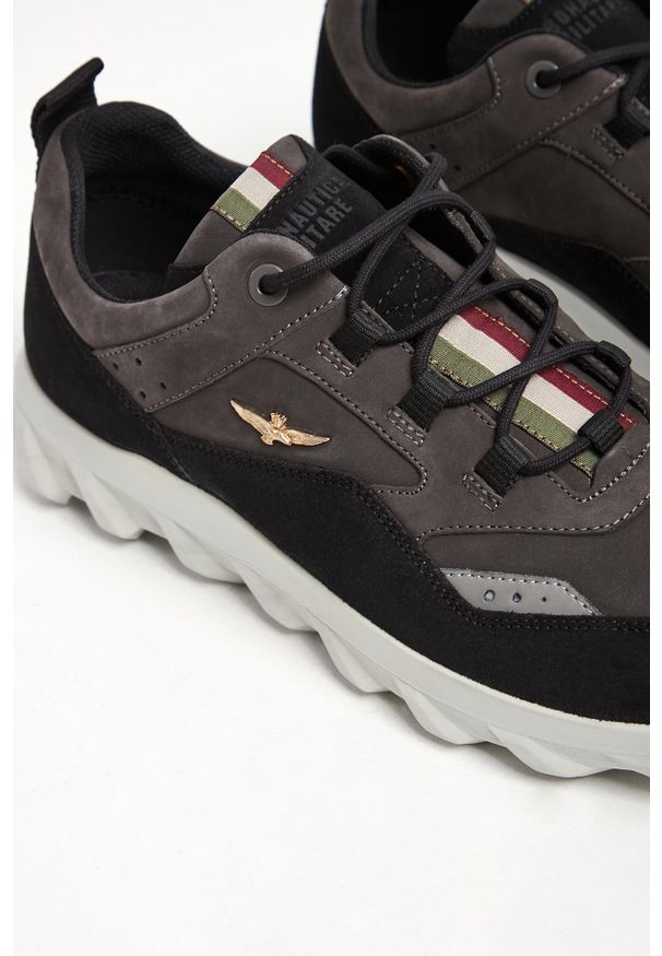 Aeronautica Militare - Sneakersy męskie zamszowe AERONAUTICA MILITARE. Materiał: zamsz, skóra