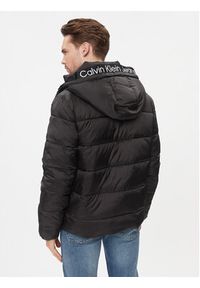 Calvin Klein Jeans Kurtka zimowa J30J324330 Czarny Regular Fit. Kolor: czarny. Materiał: syntetyk. Sezon: zima #2